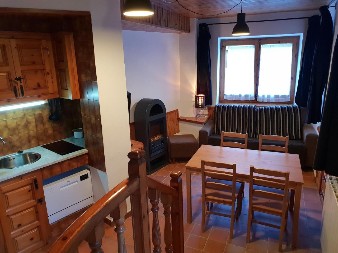 Apartaments Can Bundanci Setcases Exteriér fotografie
